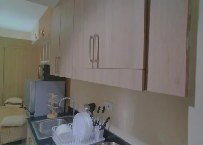 The Pent - Elegant Ivory At Apartamento Manila