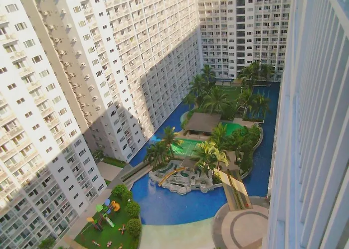 The Pent - Elegant Ivory At Apartamento Manila
