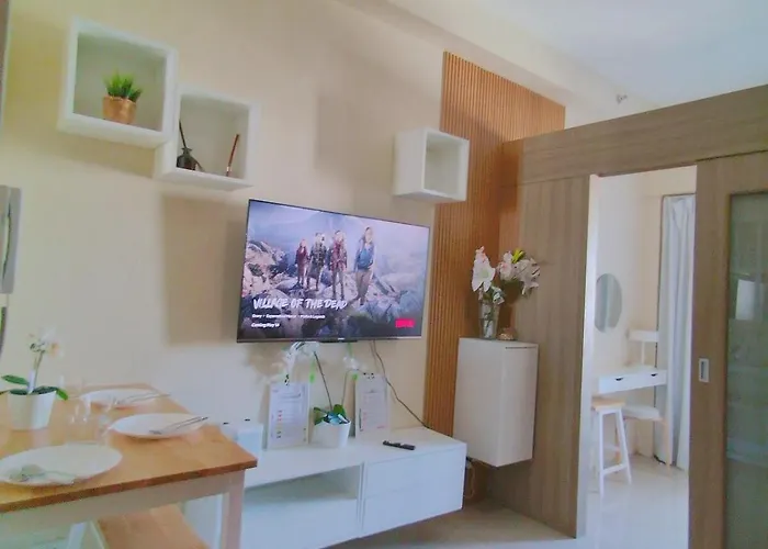 The Pent - Elegant Ivory At Apartamento