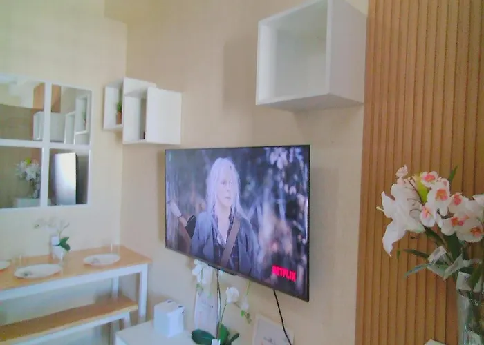 Apartamento The Pent - Elegant Ivory At *