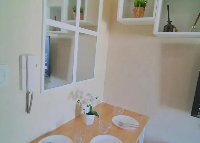 Apartamento The Pent - Elegant Ivory At *